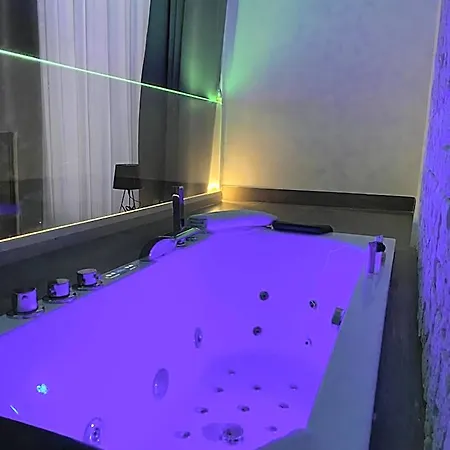 Salotto Toledo 4* Napoli
