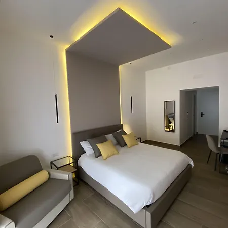 Salotto Toledo 4*